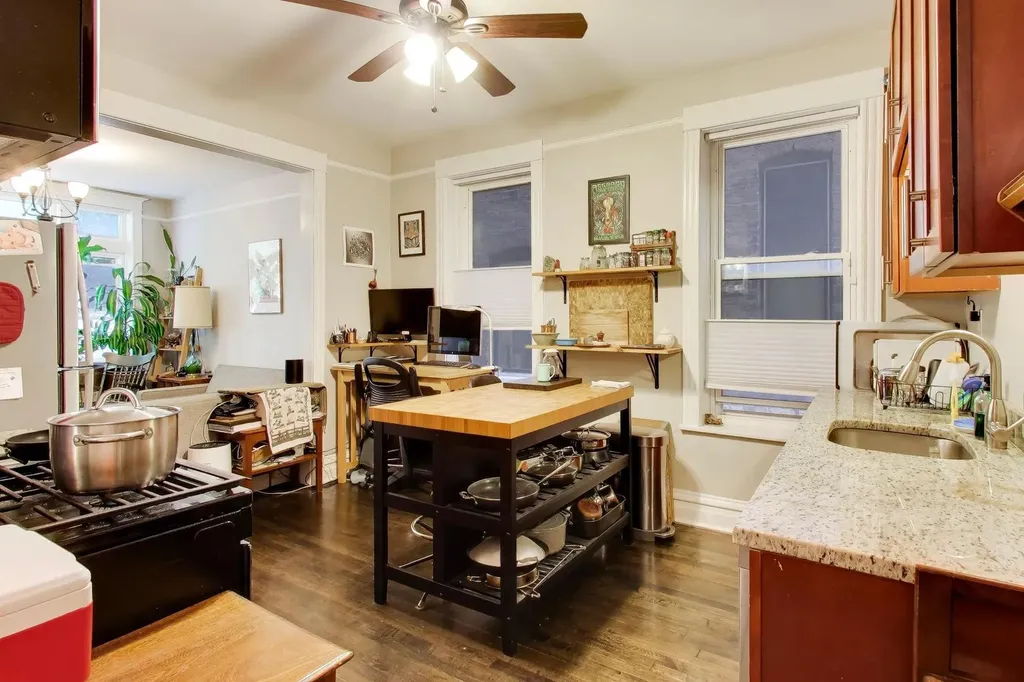 2245 West Shakespeare Avenue Chicago IL 60647