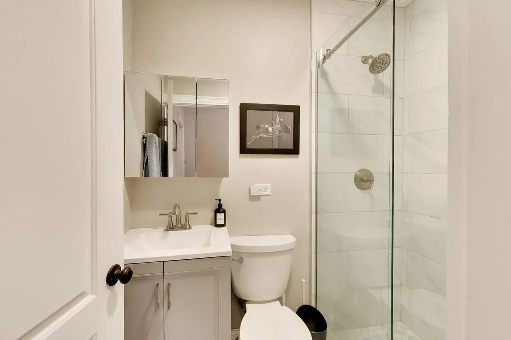 2245 West Shakespeare Avenue Chicago IL 60647