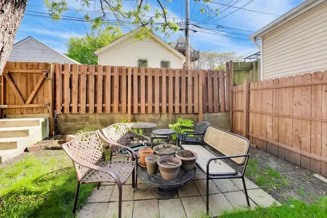 2245 West Shakespeare Avenue Chicago IL 60647