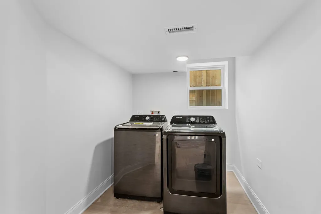 7616 South Langley Avenue Chicago IL 60619