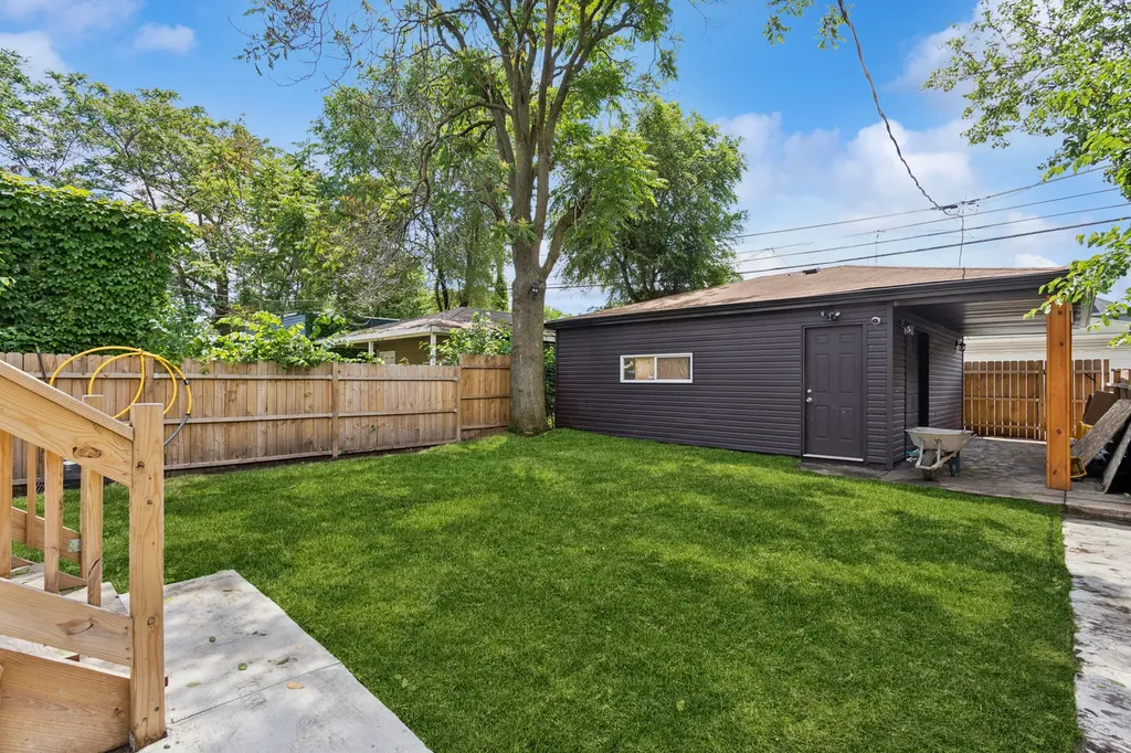 7616 South Langley Avenue Chicago IL 60619