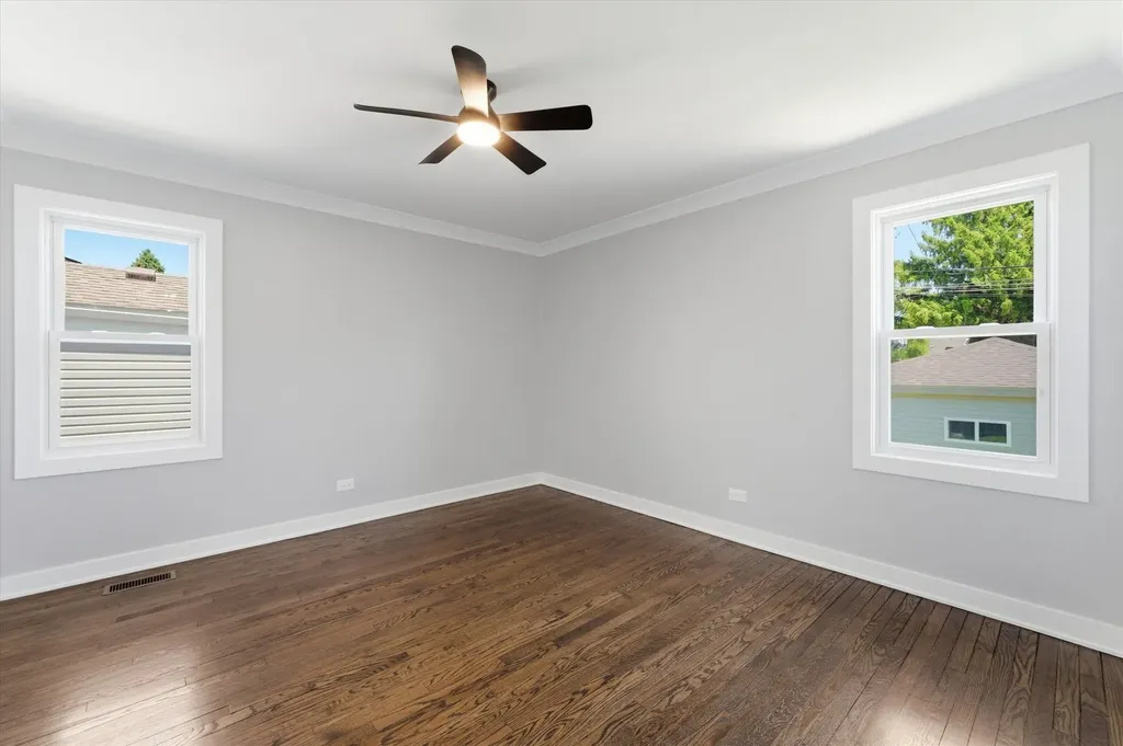 7939 South Saint Louis Avenue Chicago IL 60652