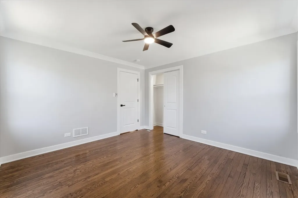 7939 South Saint Louis Avenue Chicago IL 60652