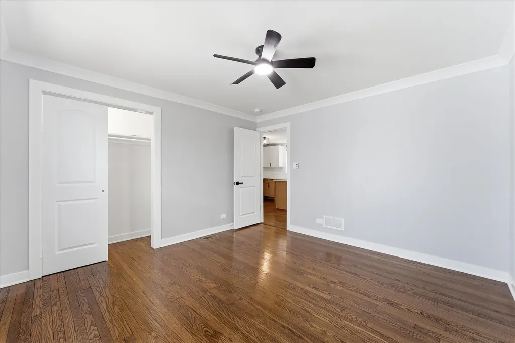 7939 South Saint Louis Avenue Chicago IL 60652