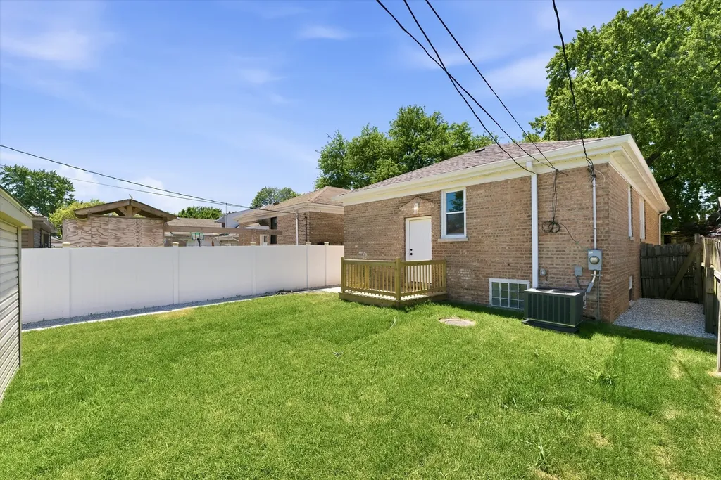 7939 South Saint Louis Avenue Chicago IL 60652