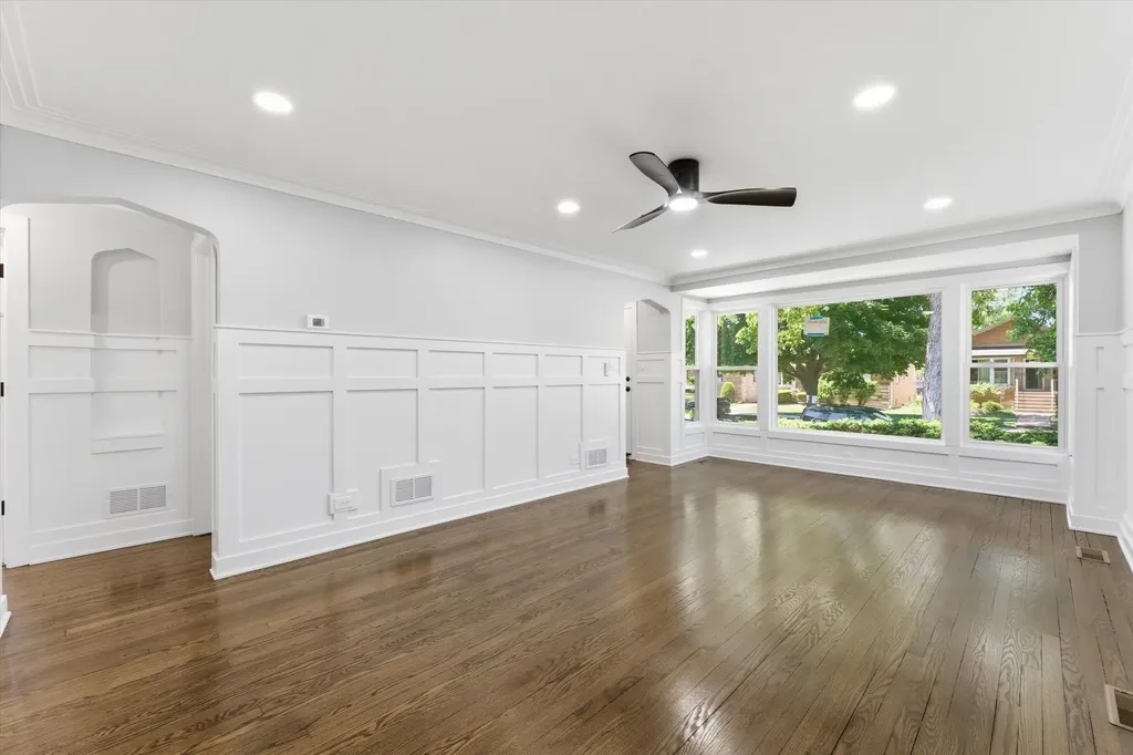 7939 South Saint Louis Avenue Chicago IL 60652