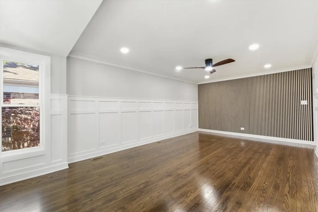 7939 South Saint Louis Avenue Chicago IL 60652