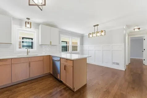 7939 South Saint Louis Avenue Chicago IL 60652