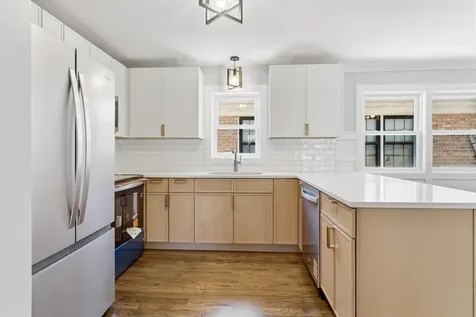 7939 South Saint Louis Avenue Chicago IL 60652
