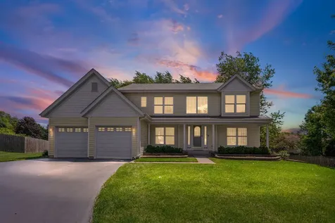 129 Knobb Hill Lane Gurnee IL 60031