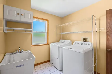 129 Knobb Hill Lane Gurnee IL 60031