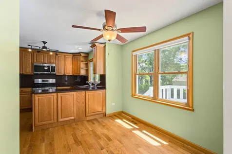 129 Knobb Hill Lane Gurnee IL 60031