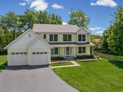 129 Knobb Hill Lane Gurnee IL 60031