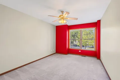 129 Knobb Hill Lane Gurnee IL 60031