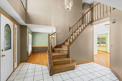 129 Knobb Hill Lane Gurnee IL 60031