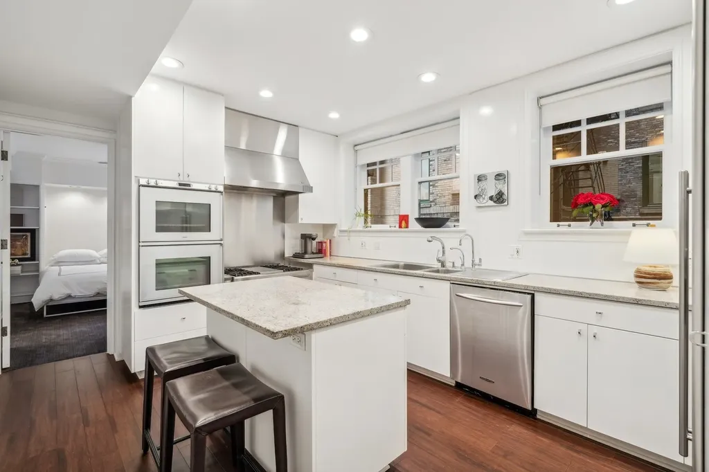 219 East Lake Shore Drive Chicago IL 60611