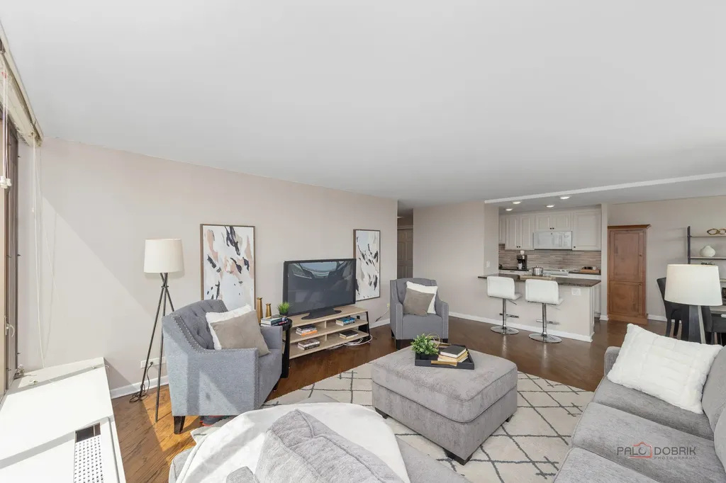 5455 North Sheridan Road Chicago IL 60640