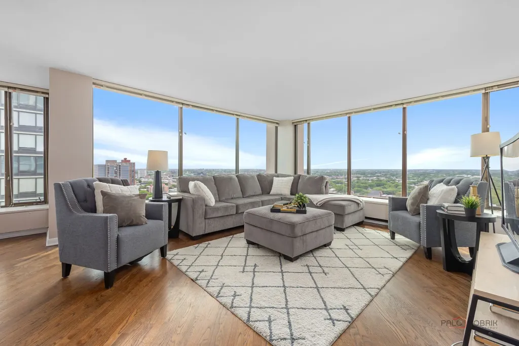 5455 North Sheridan Road Chicago IL 60640