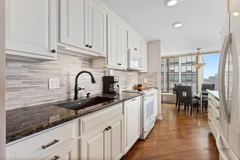 5455 North Sheridan Road Chicago IL 60640