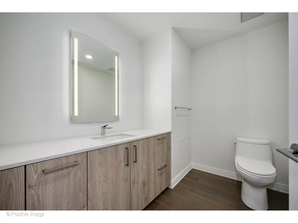 211 North Harbor Drive Chicago IL 60601