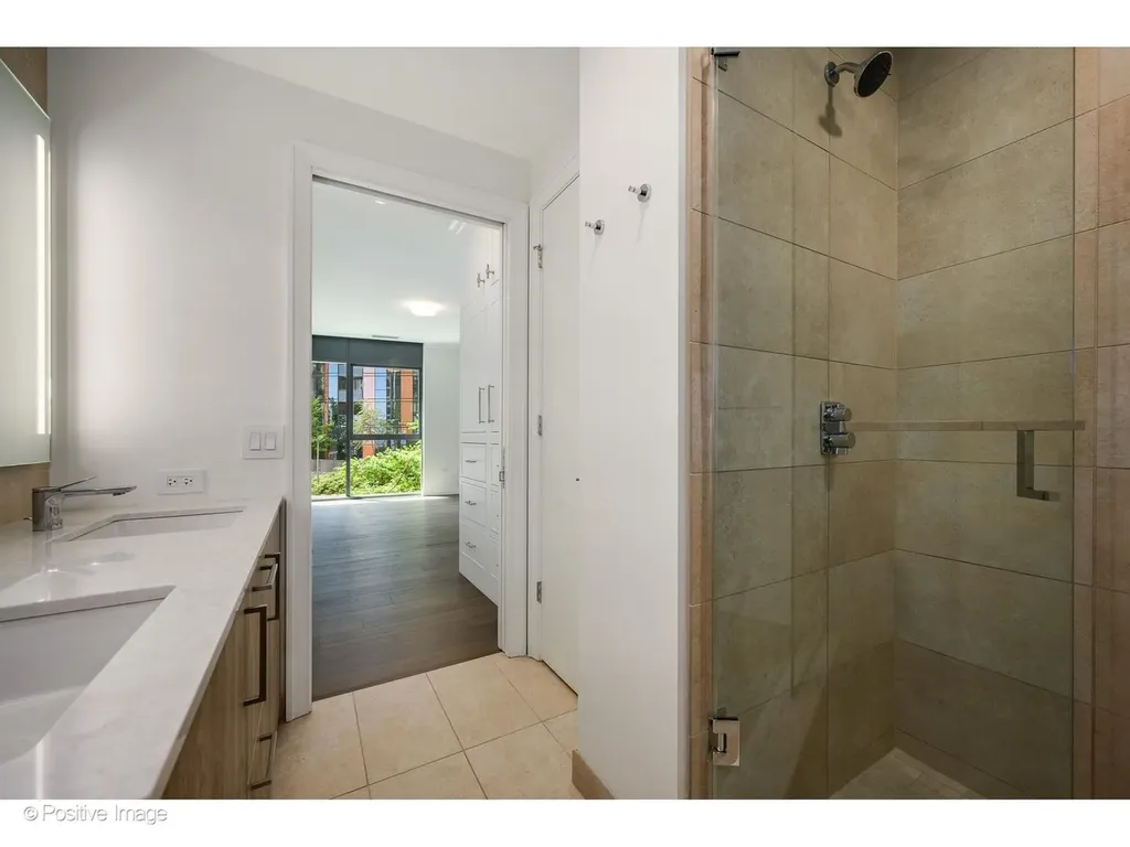 211 North Harbor Drive Chicago IL 60601