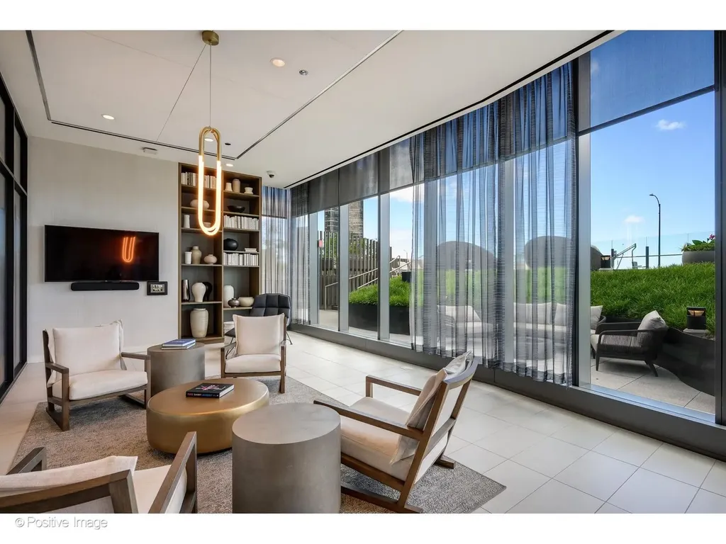211 North Harbor Drive Chicago IL 60601