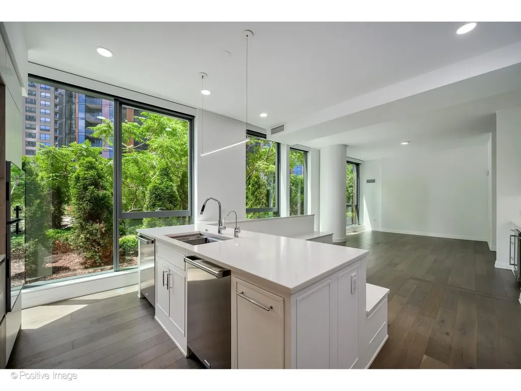 211 North Harbor Drive Chicago IL 60601