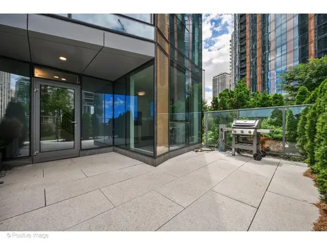 211 North Harbor Drive Chicago IL 60601