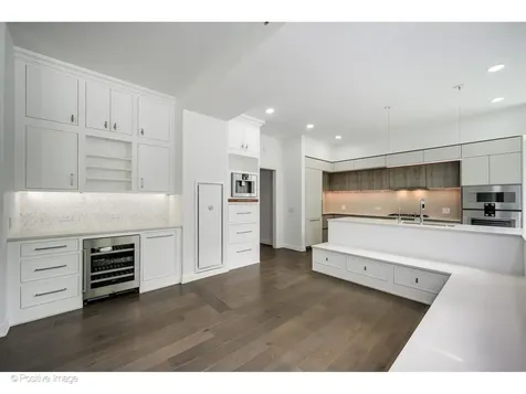 211 North Harbor Drive Chicago IL 60601