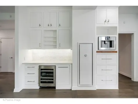 211 North Harbor Drive Chicago IL 60601
