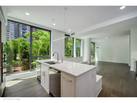 211 North Harbor Drive Chicago IL 60601