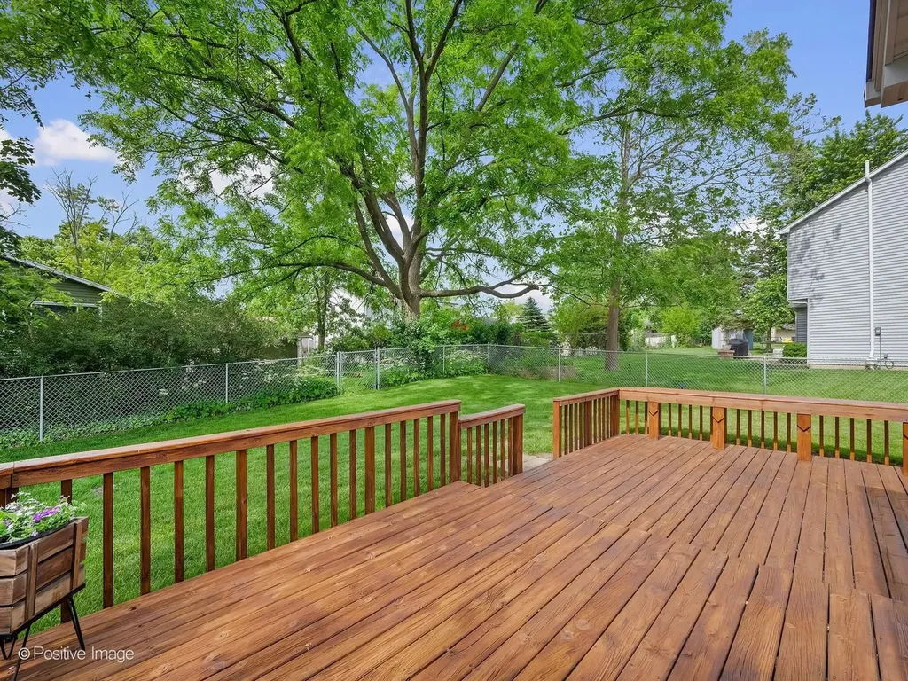 6620 Oak Tree Trail Woodridge IL 60517