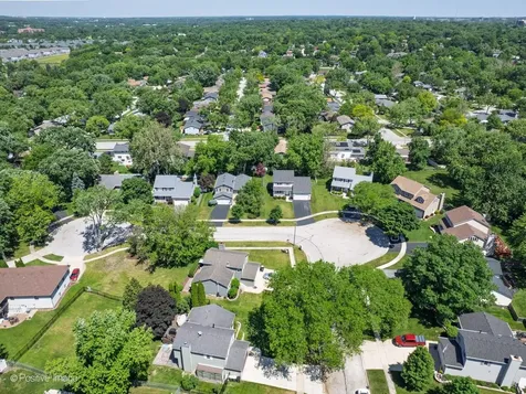 6620 Oak Tree Trail Woodridge IL 60517
