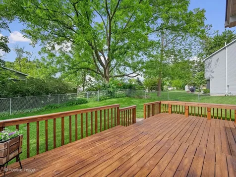 6620 Oak Tree Trail Woodridge IL 60517