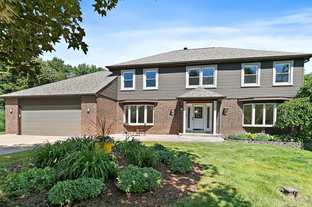 1439 Blackhawk Drive Schaumburg IL 60193