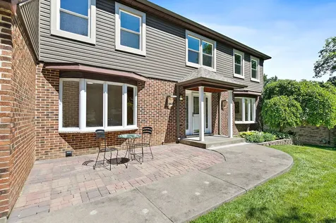 1439 Blackhawk Drive Schaumburg IL 60193