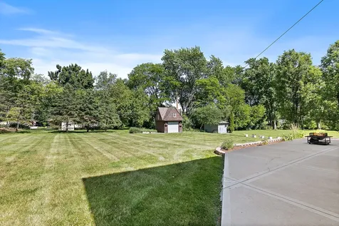 1439 Blackhawk Drive Schaumburg IL 60193