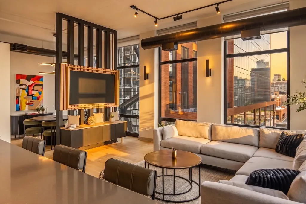 740 West Fulton Street Chicago IL 60661