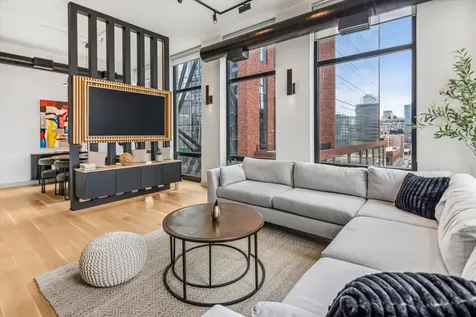 740 West Fulton Street Chicago IL 60661