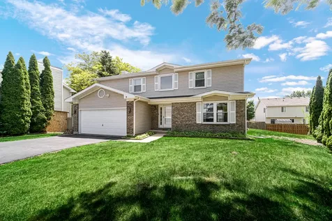 9 Redwood Court Streamwood IL 60107