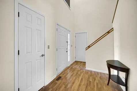 9 Redwood Court Streamwood IL 60107