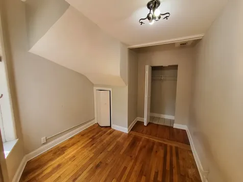 665 West Roscoe Street Chicago IL 60657
