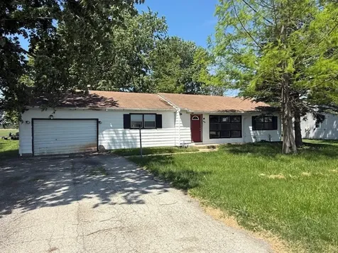 424 South 3000 W Road Kankakee IL 60901