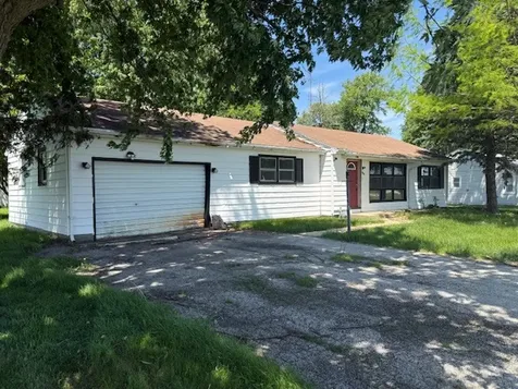424 South 3000 W Road Kankakee IL 60901