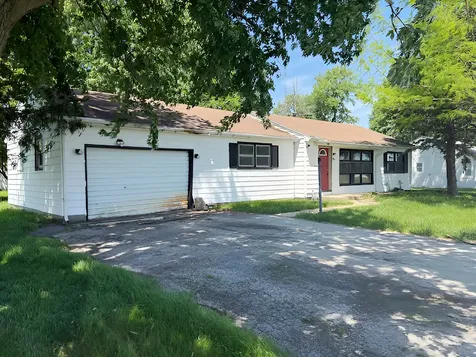 424 South 3000 W Road Kankakee IL 60901