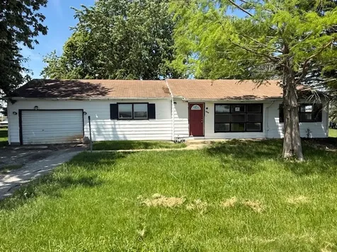 424 South 3000 W Road Kankakee IL 60901