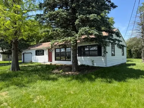 424 South 3000 W Road Kankakee IL 60901