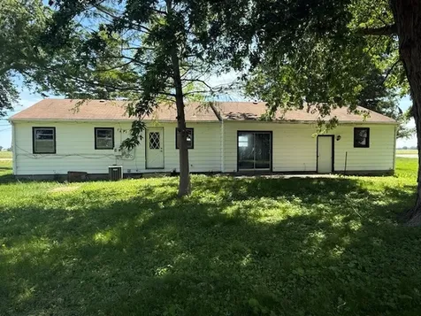 424 South 3000 W Road Kankakee IL 60901