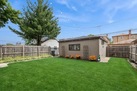 2731 North 75th Avenue Elmwood Park IL 60707