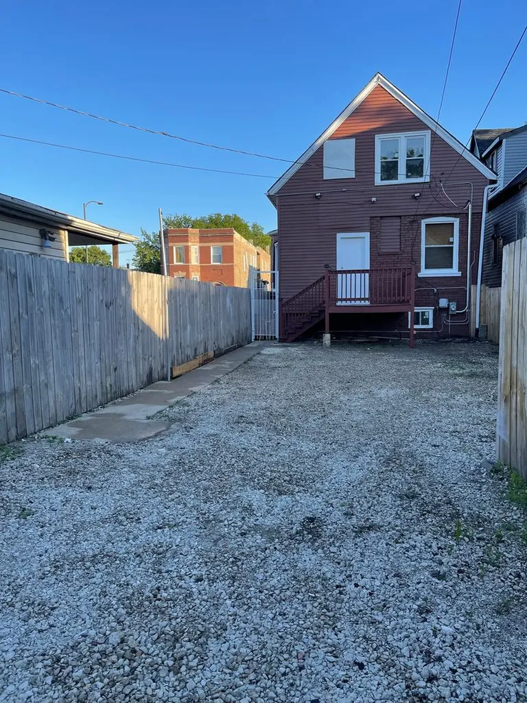 906 West 71st Street Chicago IL 60621